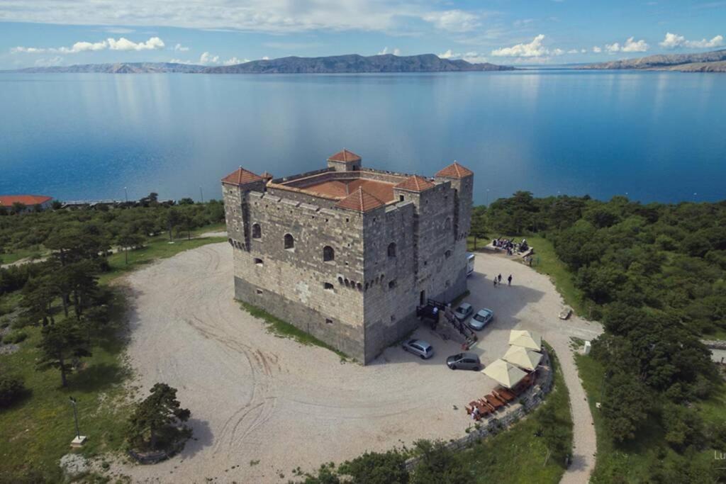 Vacation Home Korina Сень Экстерьер фото