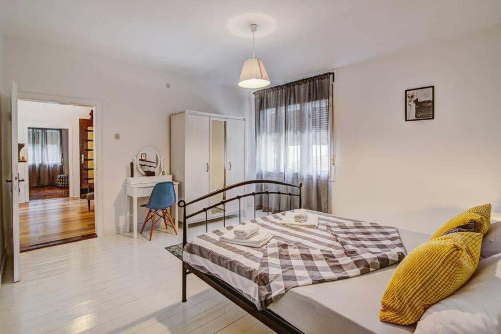 Vacation Home Korina Сень Экстерьер фото